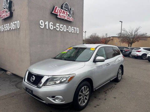 2013 Nissan Pathfinder for sale at LIONS AUTO SALES in Sacramento CA