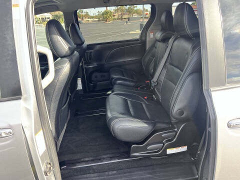 2016 Toyota Sienna SE Premium 8-Passenger