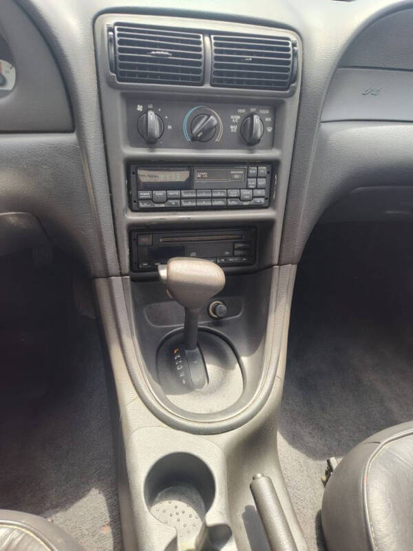2000 Ford Mustang