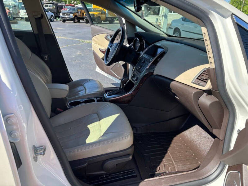 2012 Buick Verano Leather Group