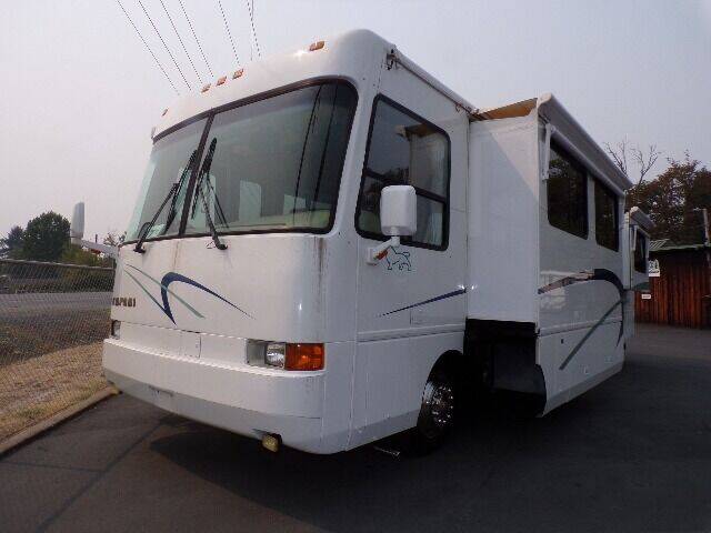 2002 Safari Cheetah / 37ft for sale at Jim Clarks Consignment Country - Diesel Motorhomes in Grants Pass OR