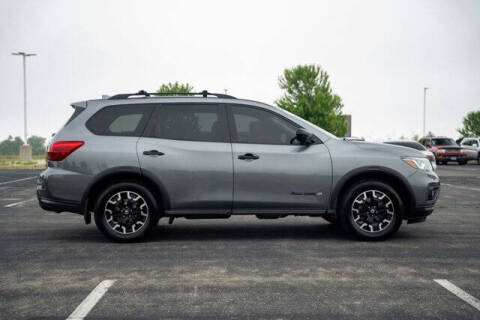 2020 Nissan Pathfinder SV