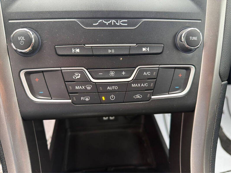 2019 Ford Fusion Hybrid SE