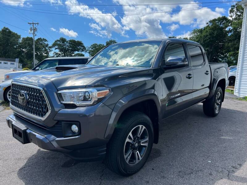 2018 Toyota Tacoma for sale at SOUTH SHORE AUTO GALLERY, INC. in Abington MA