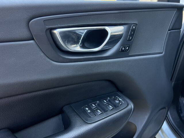 2018 Volvo XC60 T5 Momentum