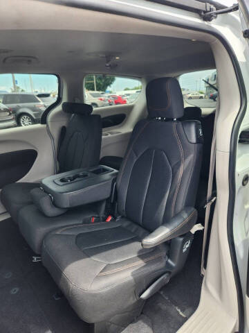 2017 Chrysler Pacifica Touring