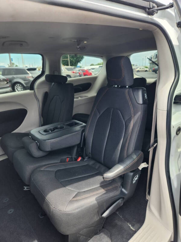 2017 Chrysler Pacifica Touring