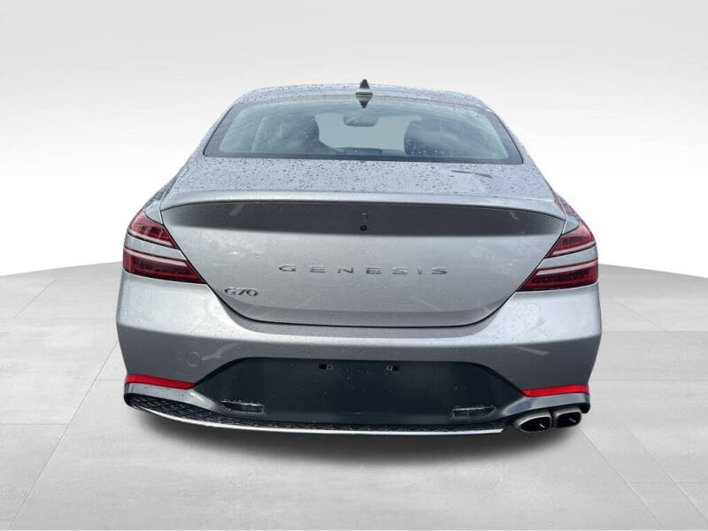 2023 Genesis G70