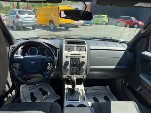 2011 Ford Escape XLT