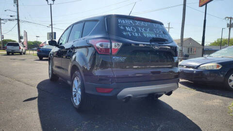 2017 Ford Escape SE