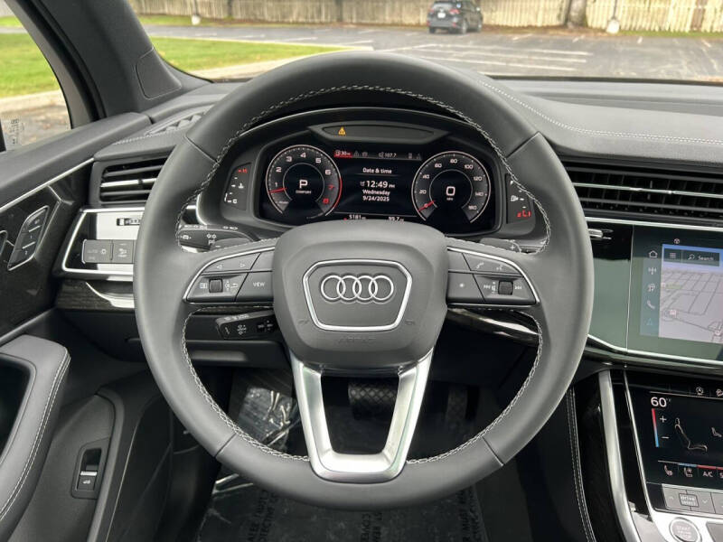 2025 Audi Q7 quattro Premium Plus 55 TFSI