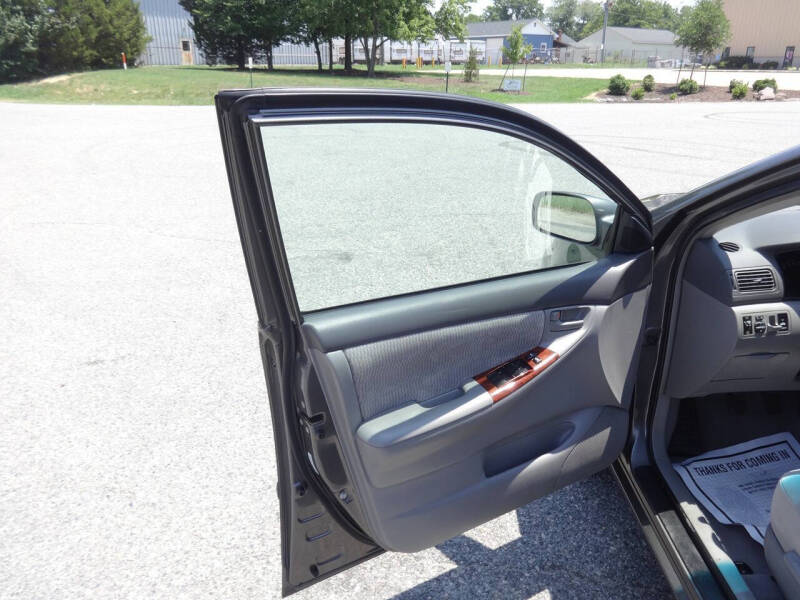 2005 Toyota Corolla LE