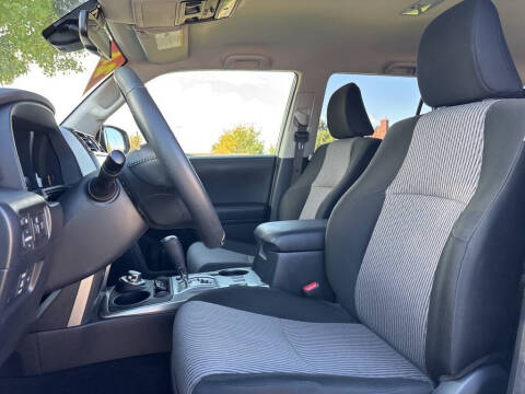 2024 Toyota 4Runner SR5