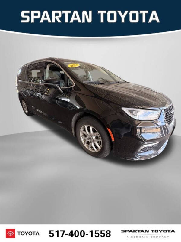 2024 Chrysler Pacifica Touring L