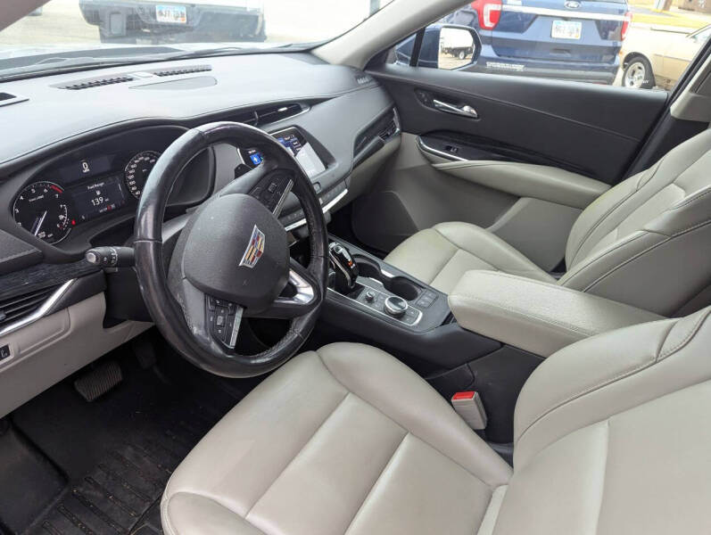 2020 Cadillac XT4 Premium Luxury