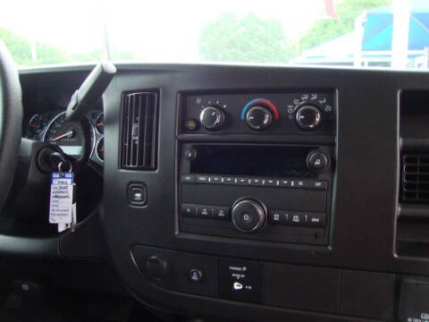2025 Chevrolet Express 2500