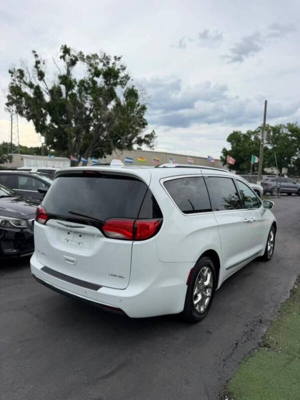2017 Chrysler Pacifica Limited