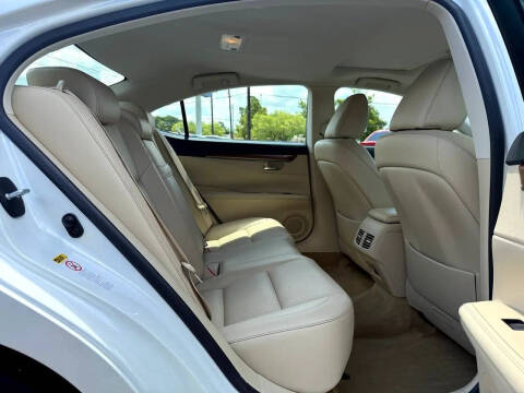 2014 Lexus ES 300h