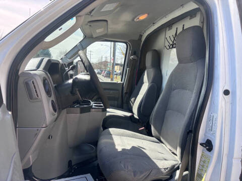 2012 Ford E-Series E-350 SD