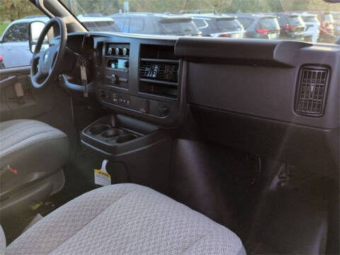 2025 Chevrolet Express 2500