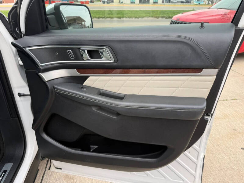2016 Ford Explorer Platinum