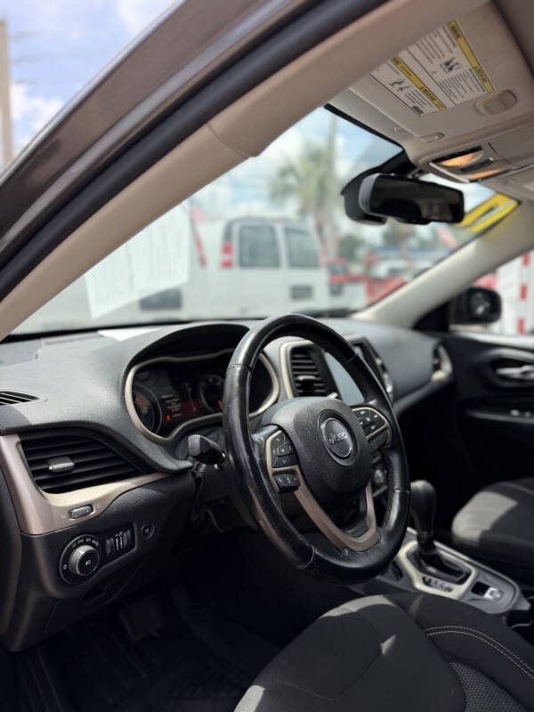 2017 Jeep Cherokee Latitude
