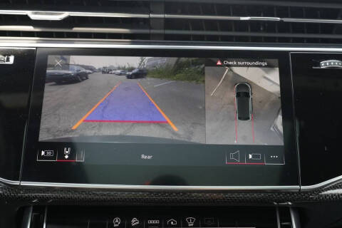 2022 Audi SQ8 4.0T quattro Prestige