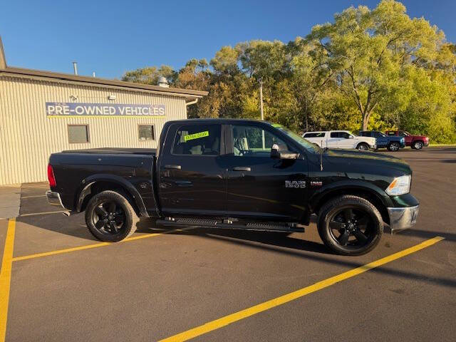 2016 RAM 1500 SLT