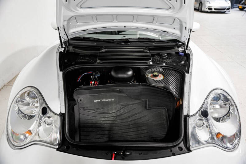 2003 Porsche 911 Carrera 4S
