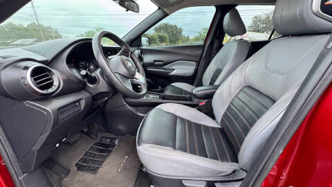 2021 Nissan Kicks SR