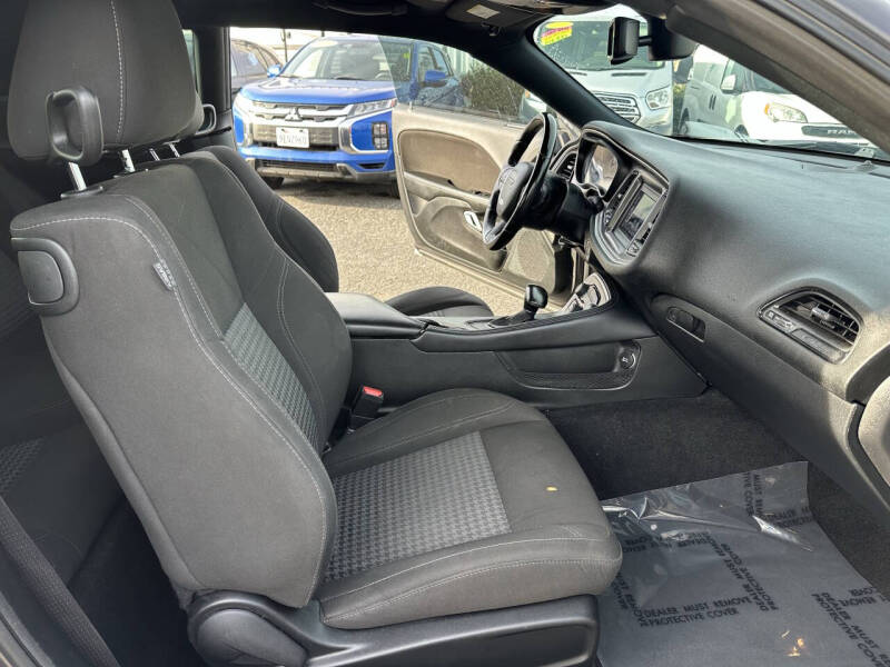 2020 Dodge Challenger SXT