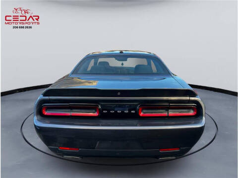 2019 Dodge Challenger SXT