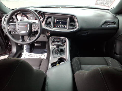 2022 Dodge Challenger SXT