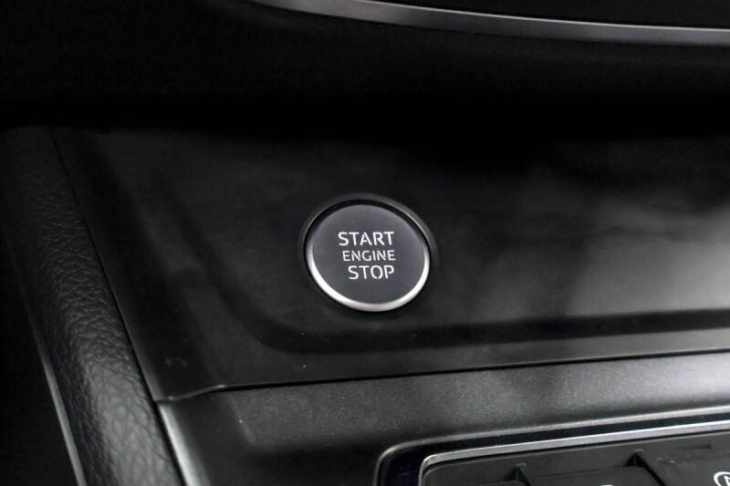 2019 Audi Q3 quattro S line Prem Plus 45 TFSI