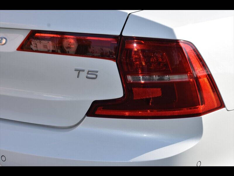 2017 Volvo S90 T5 Momentum