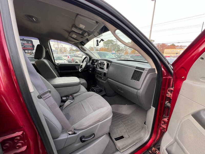 2008 Dodge Ram 1500 Pickup SLT photo 12