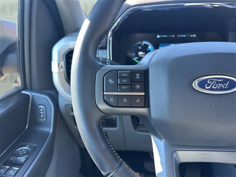 2022 Ford F-150 Lightning XLT