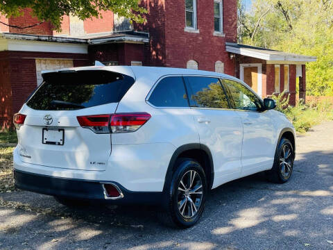 2017 Toyota Highlander LE Plus