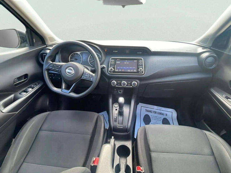 2023 Nissan Kicks S
