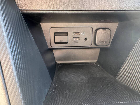 2020 Toyota Yaris Hatchback XLE