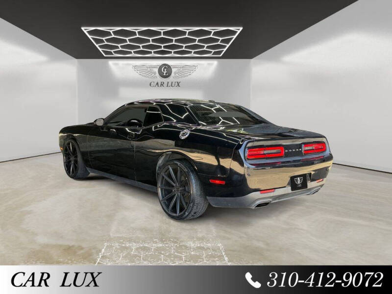 2016 Dodge Challenger SXT