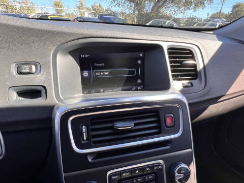 2015 Volvo S60 T5 Drive-E Premier Plus