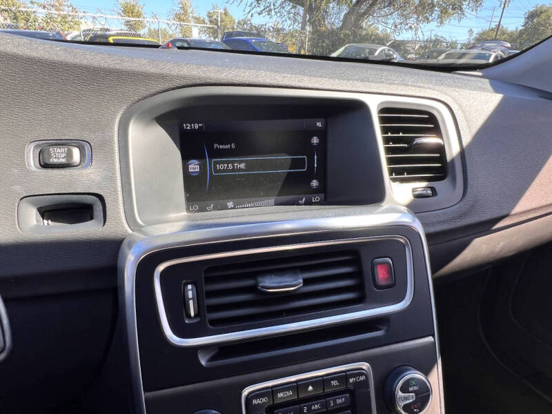 2015 Volvo S60 T5 Drive-E Premier Plus