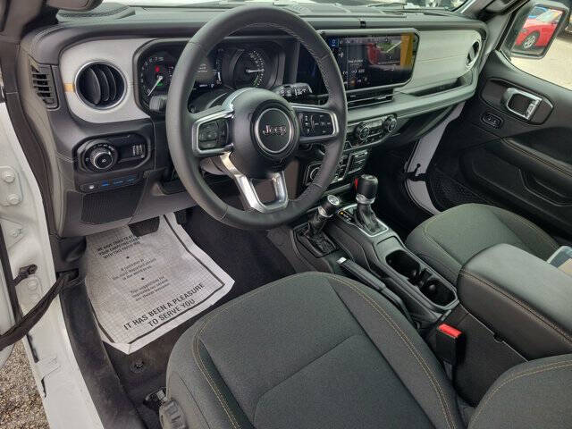 2025 Jeep Wrangler Sahara 4xe