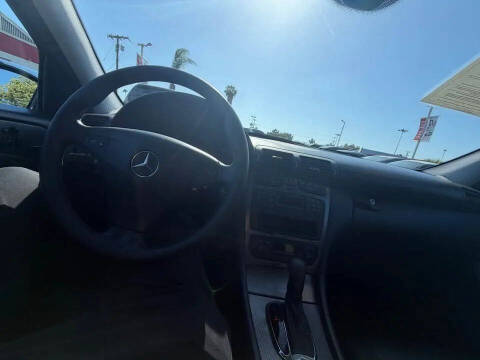 2004 Mercedes-Benz C-Class C 320