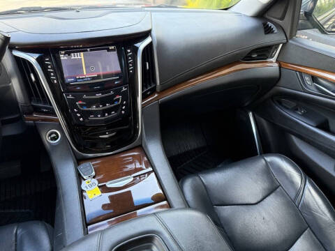 2019 Cadillac Escalade Luxury