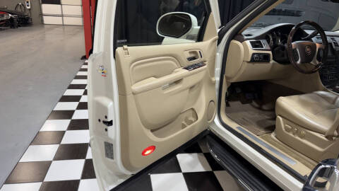 2013 Cadillac Escalade Luxury