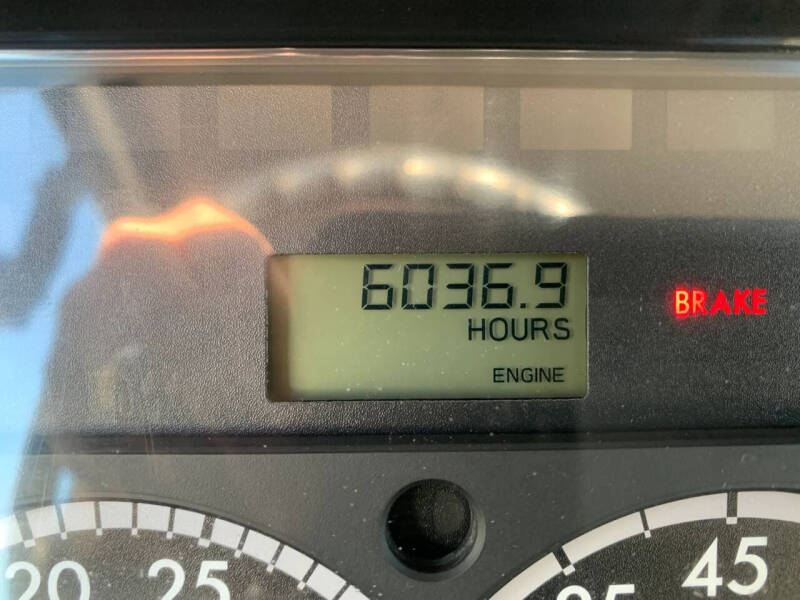 2014 Freightliner M2 106
