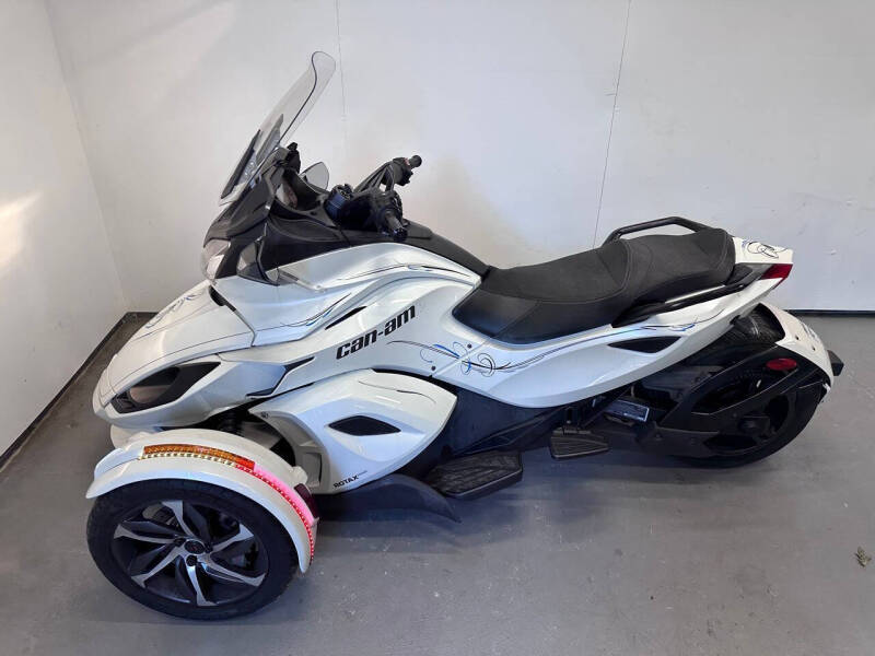 2014 Can-Am Spyder ST SE5