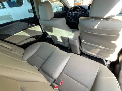 2013 Acura ILX 2.0L w/Tech